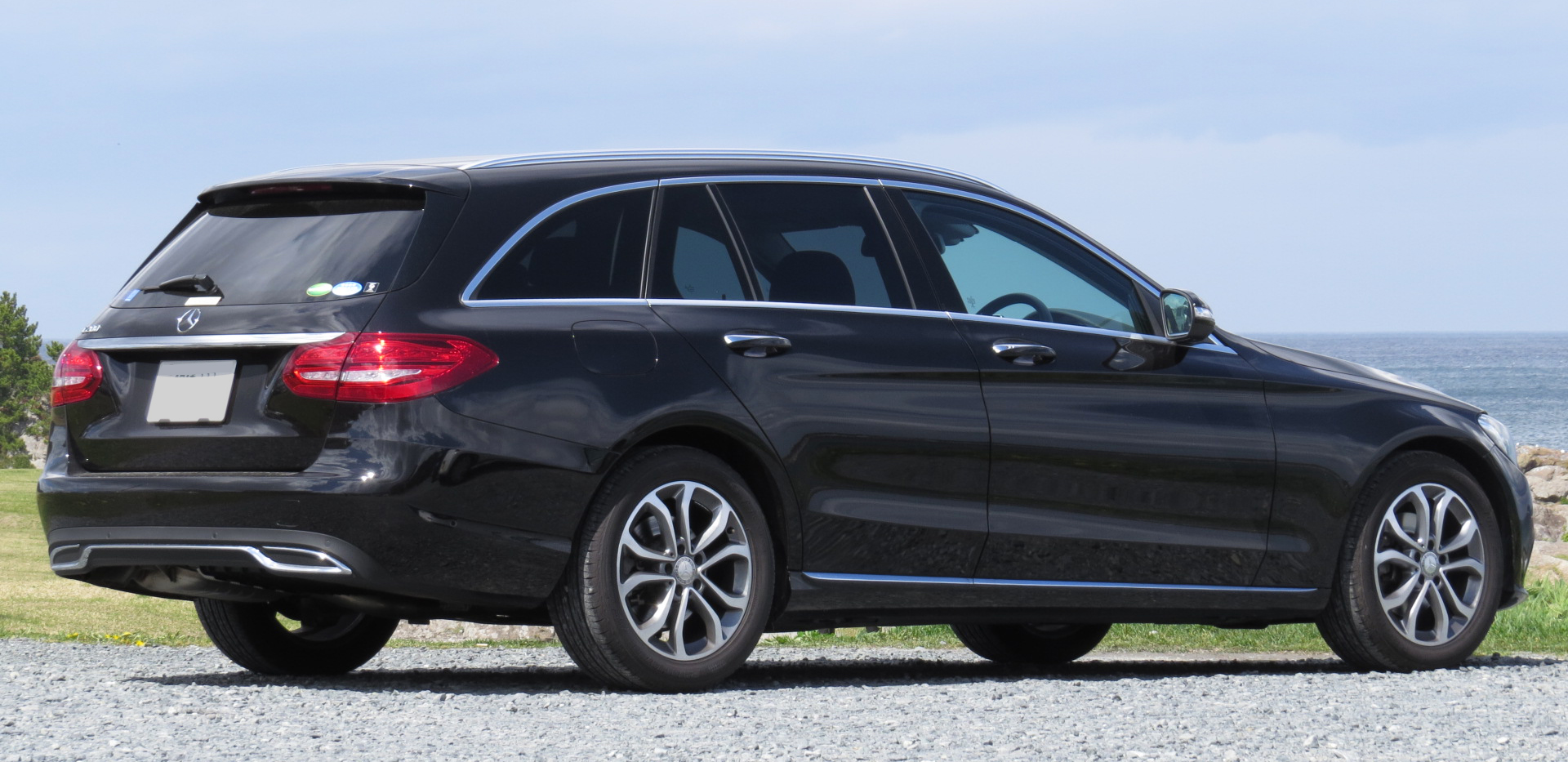 2015 Mercedes-Benz C-Class Estate (S205)