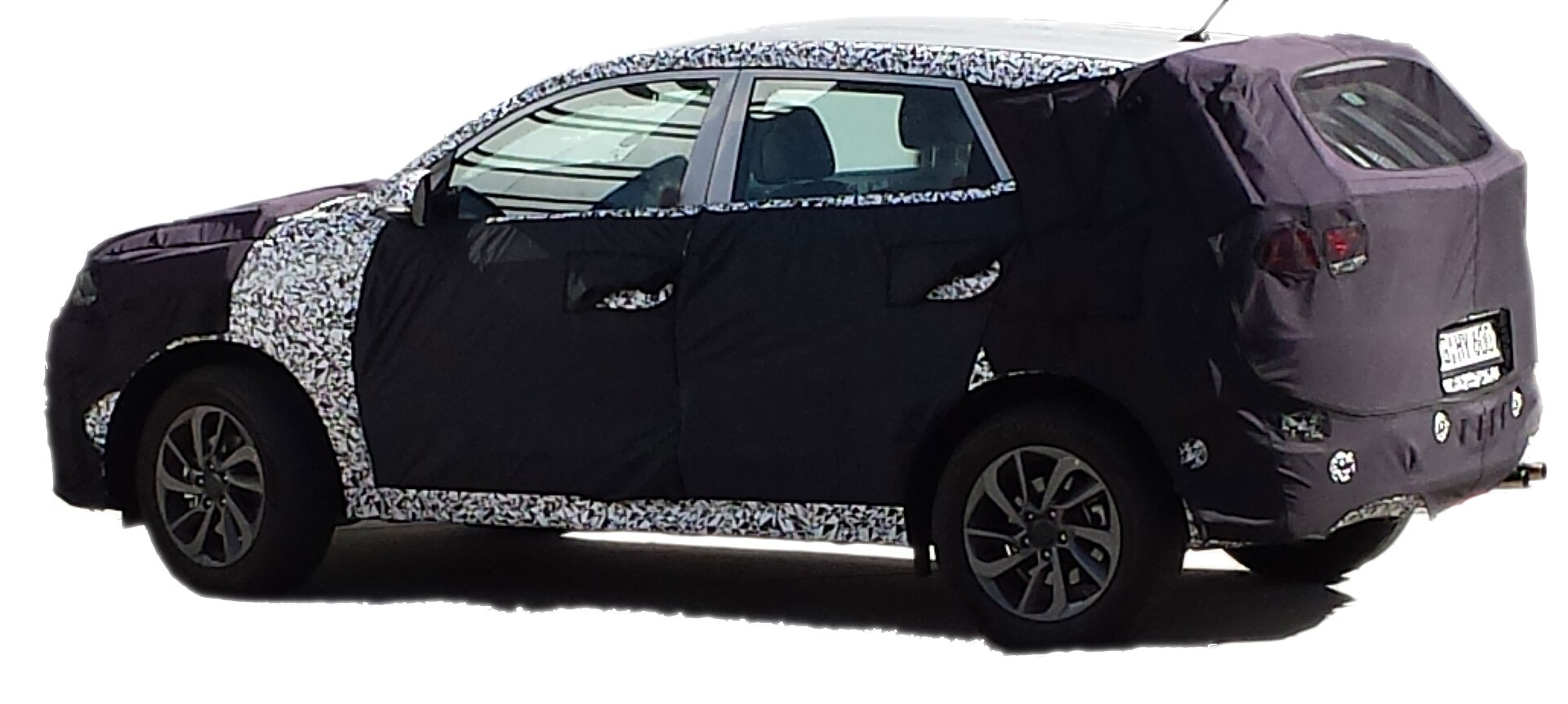 2016 Hyundai ix35 prototype during winter testing