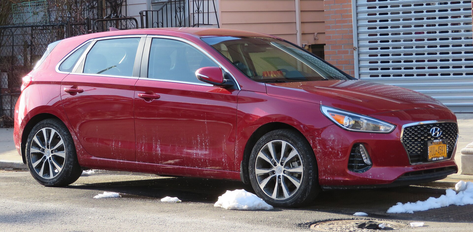 2018 Hyundai Elantra GT, front view