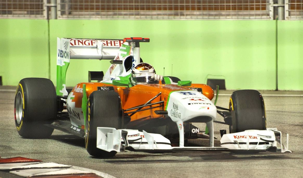 Adrian Sutil driving the Force India VJM04 in Singapore, 2011.