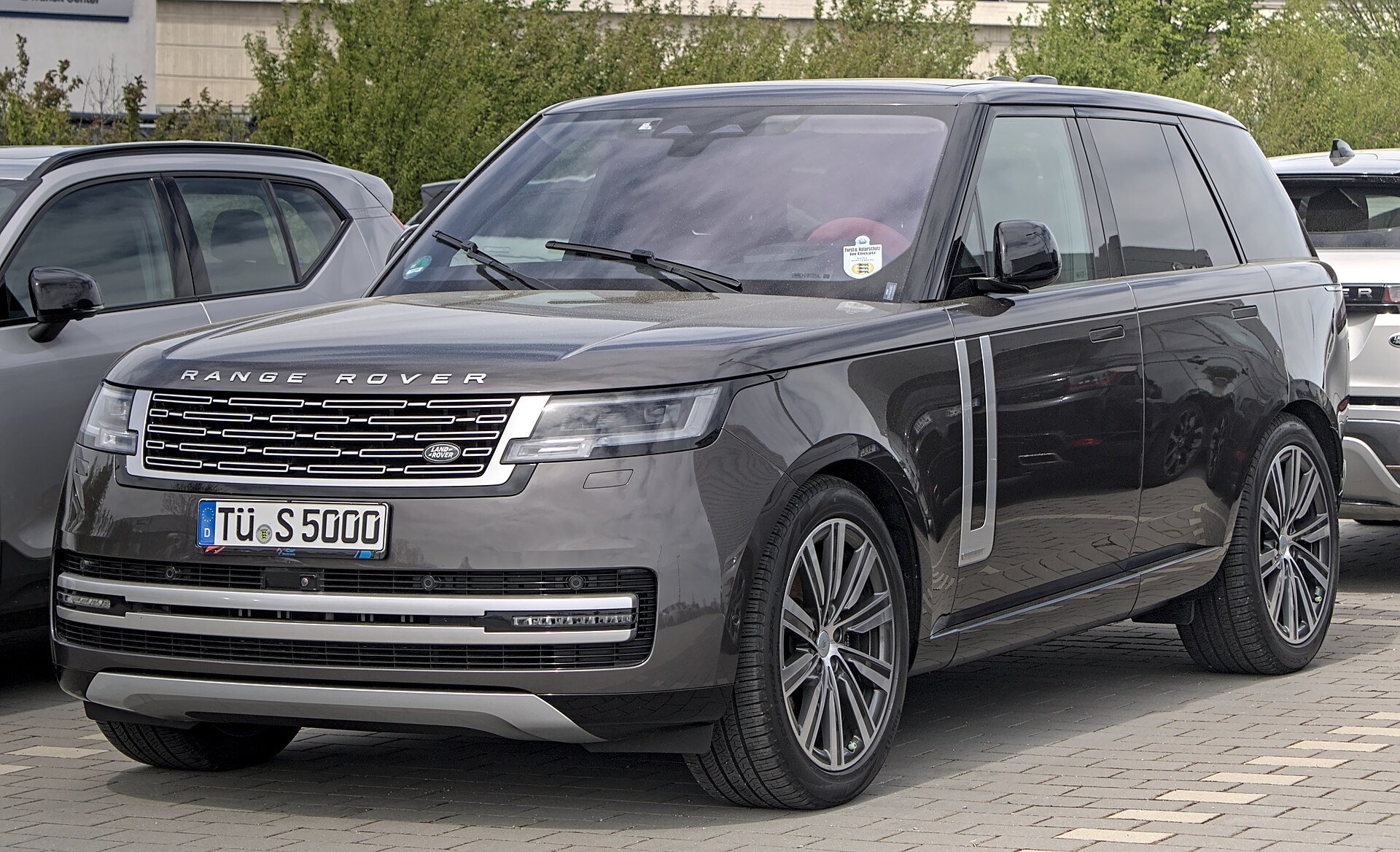 Land Rover Range Rover (5th generation) contemporary model