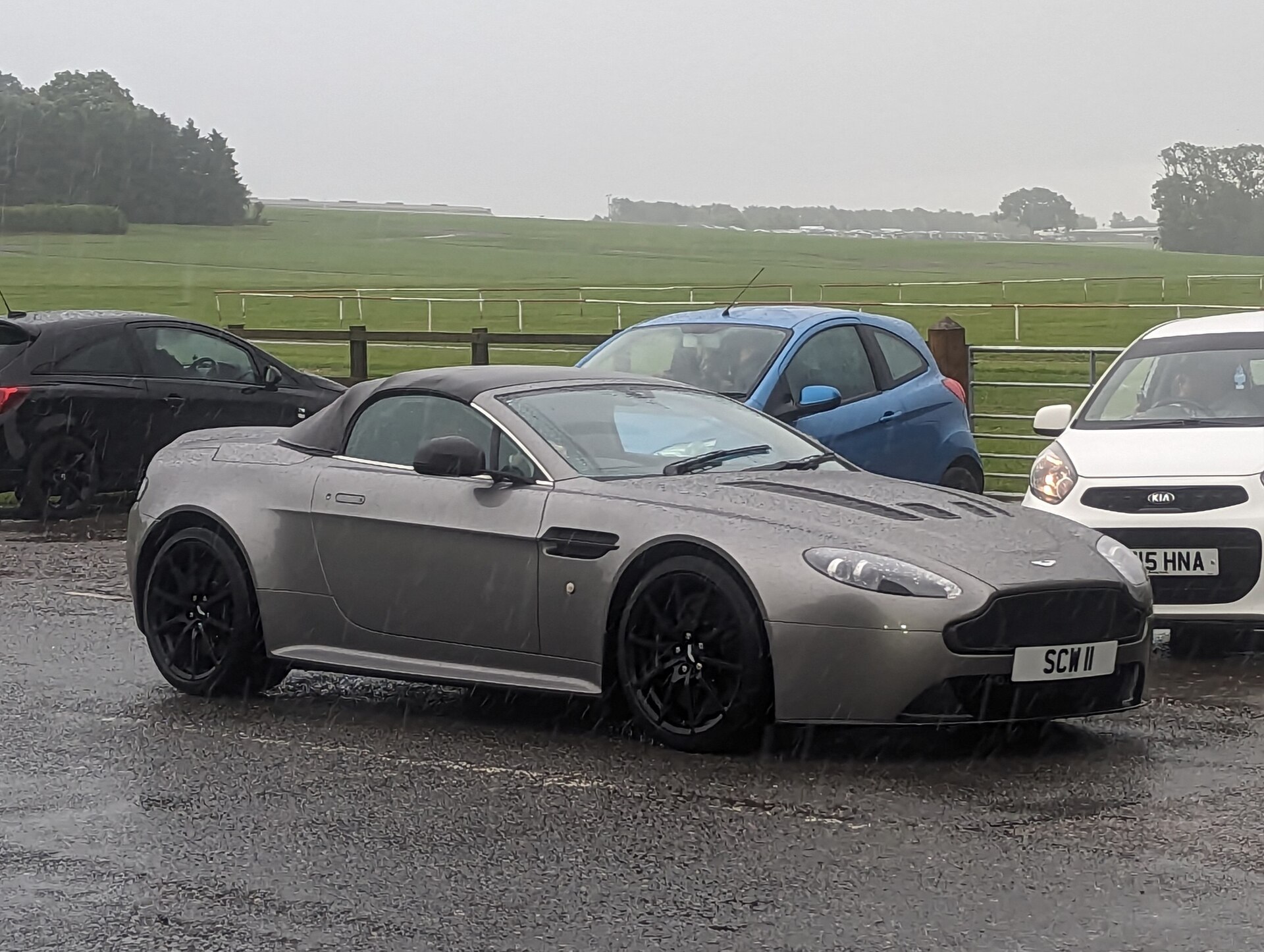 2012 Aston Martin V12 Vantage Roadster