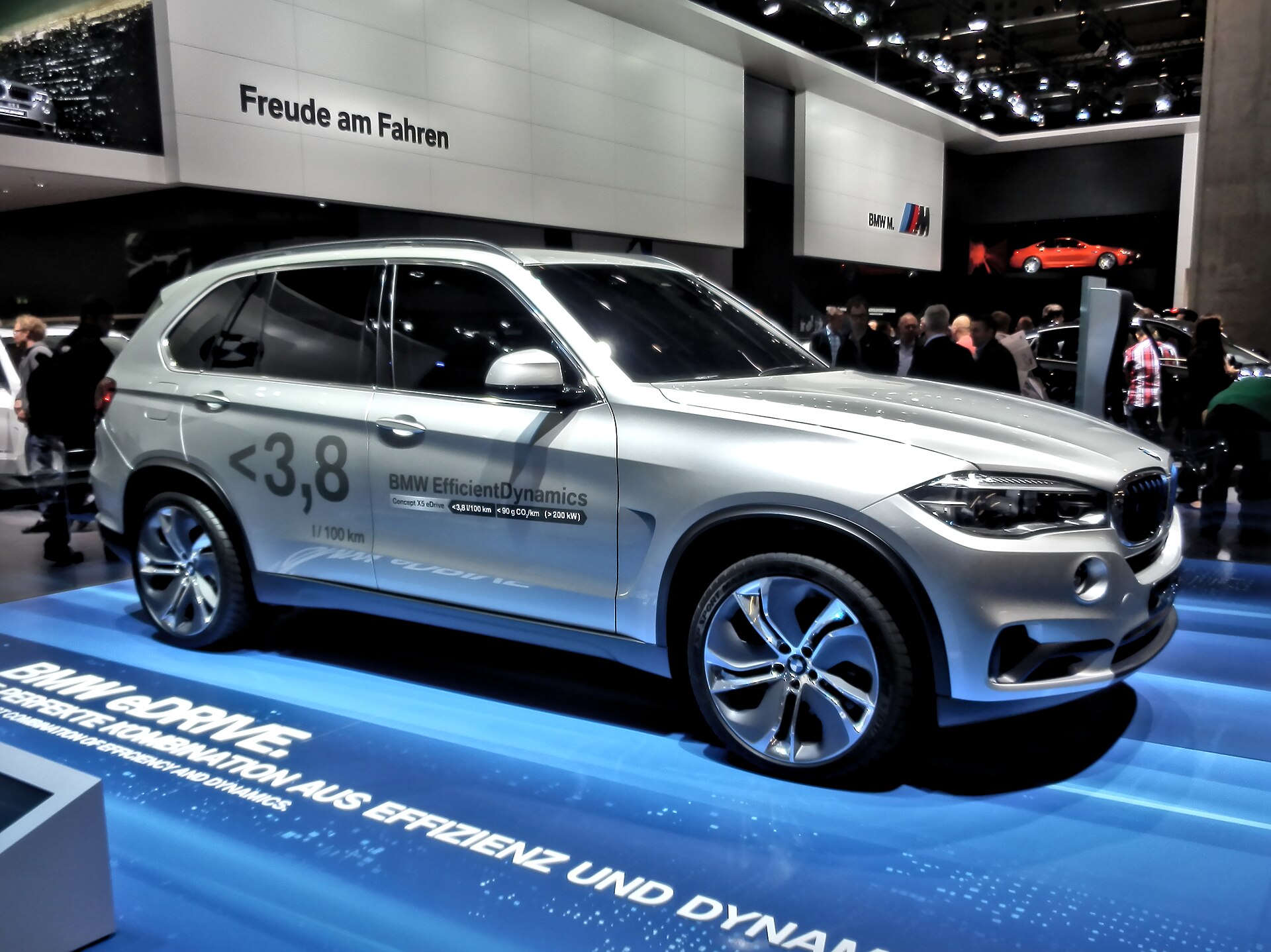 BMW Concept X5 eDrive at the 2013 IAA