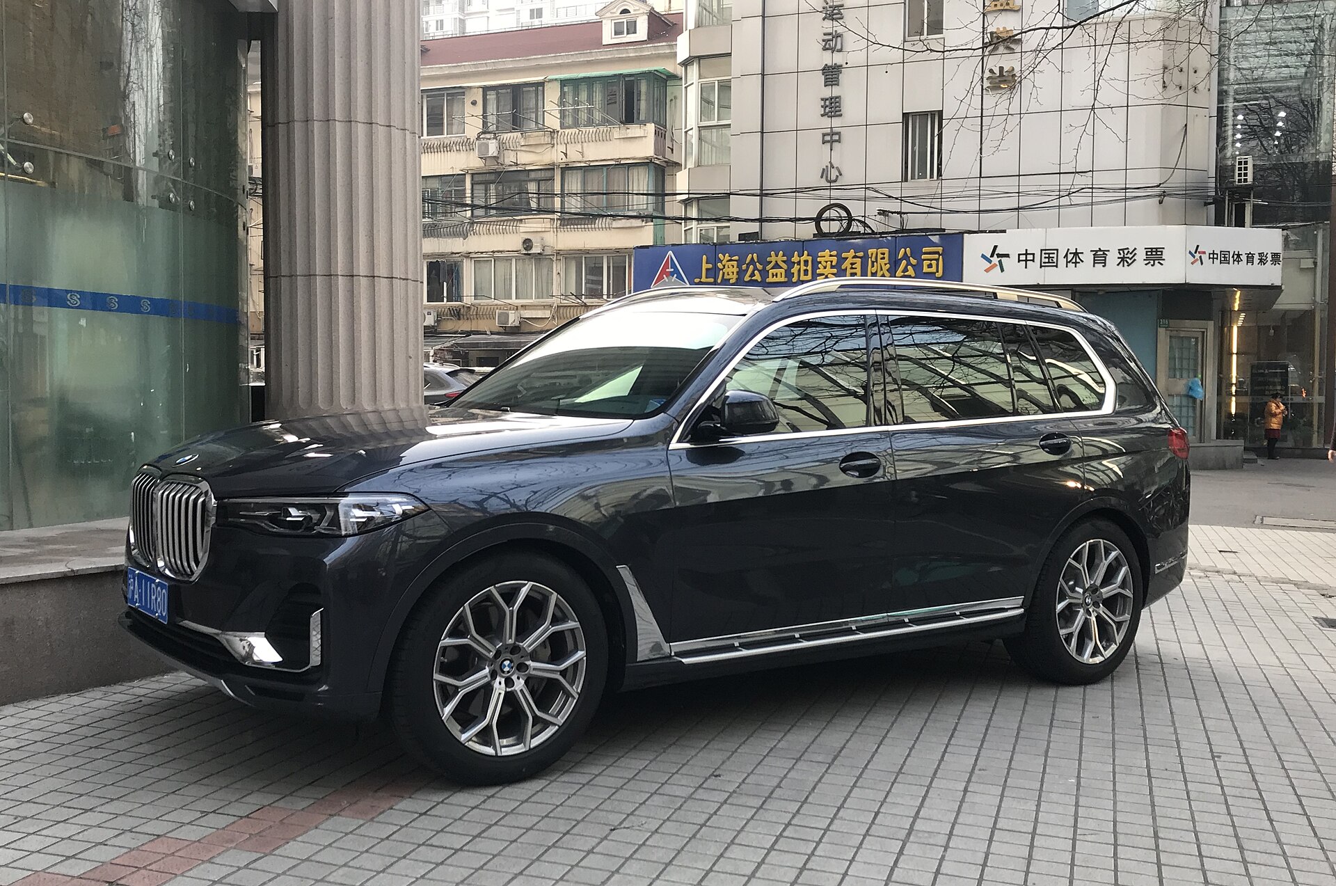 BMW X7 production model in China