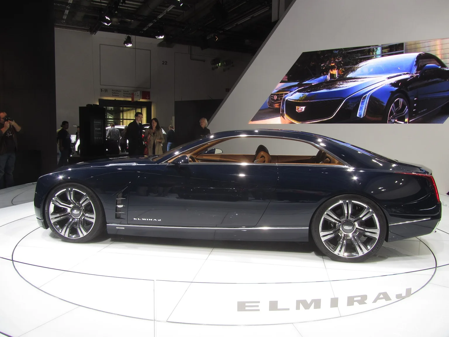 Cadillac Elmiraj Concept at the 2013 Frankfurt Motor Show, side view.