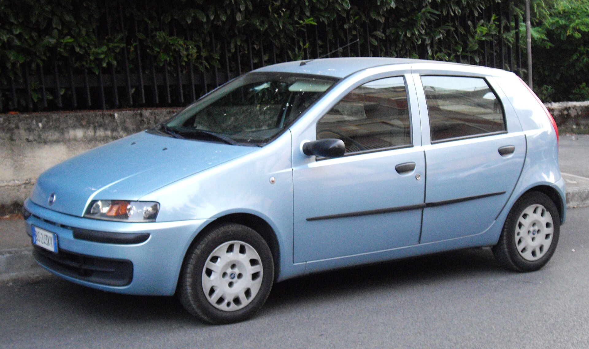 Fiat Punto Mk2, front view
