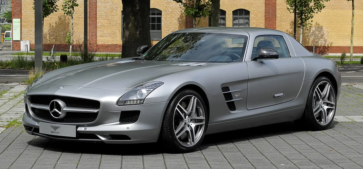Mercedes-Benz SLS AMG (C 197) front view, 2011