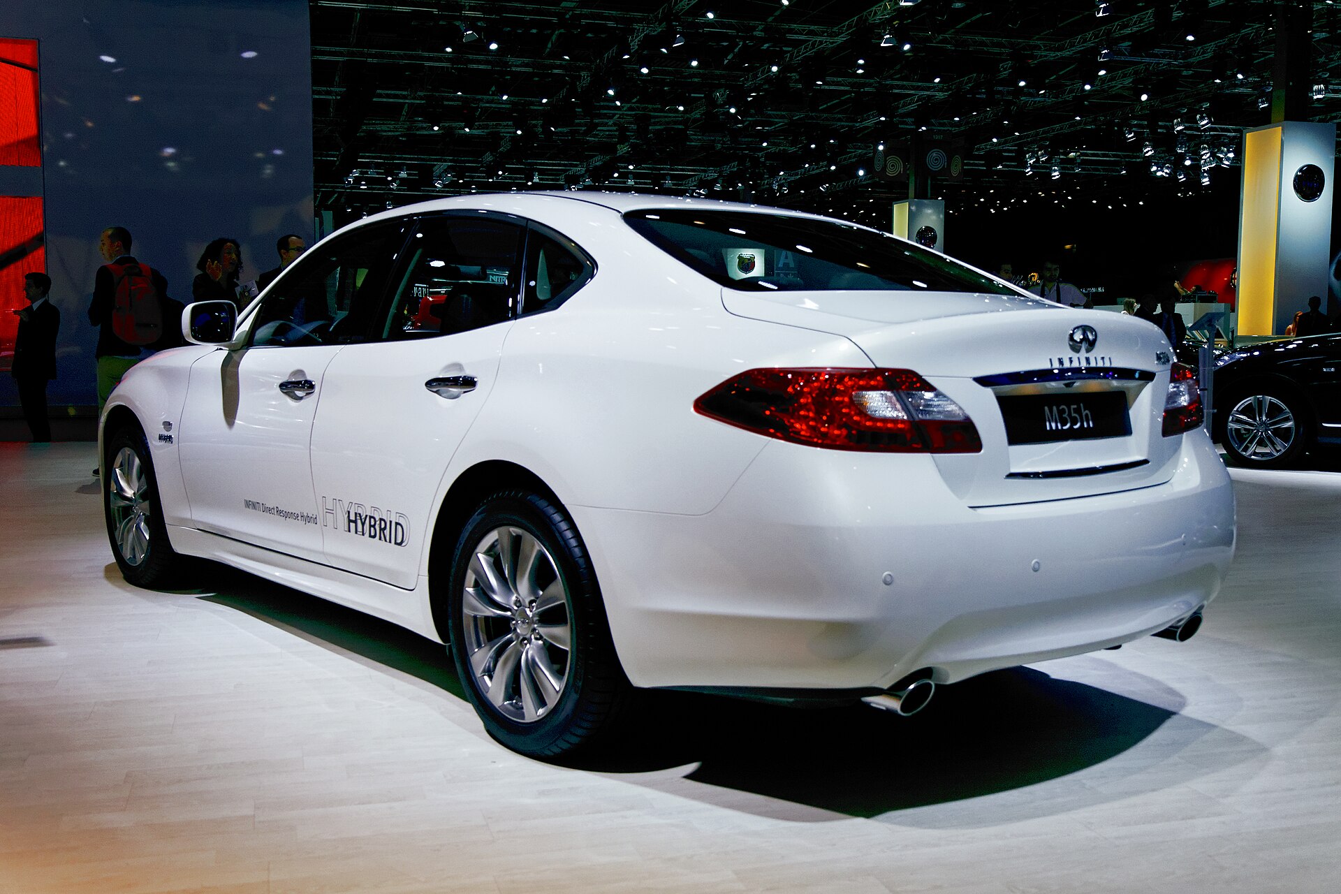 Infiniti M35h at the 2012 Paris Motor Show