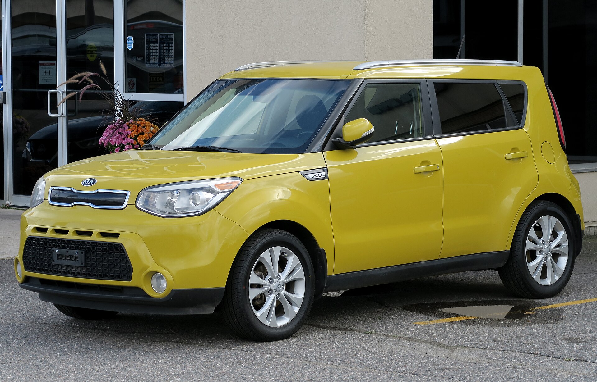 2015 Kia Soul EX in Solar Yellow, front left
