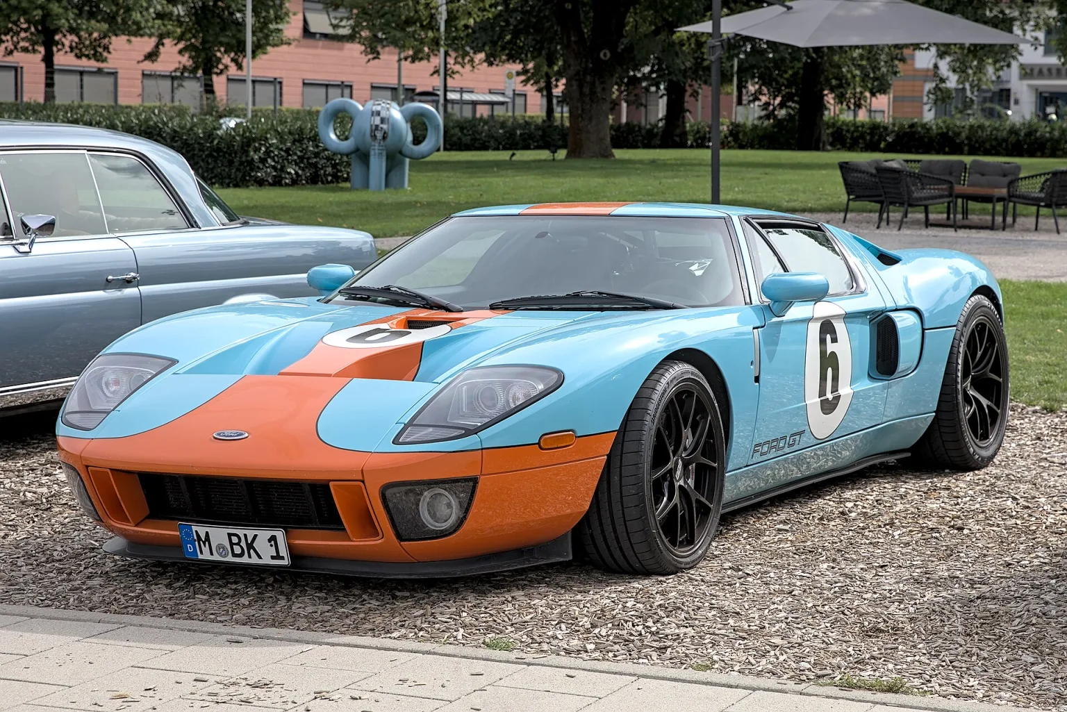 First-generation Ford GT coupe, similar to the 2006 model.