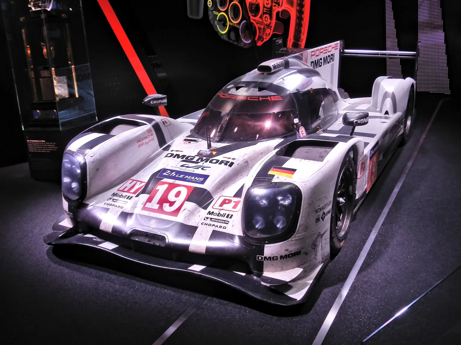 Porsche 919 Hybrid at the 2015 IAA, the car Magnussen was set to test.