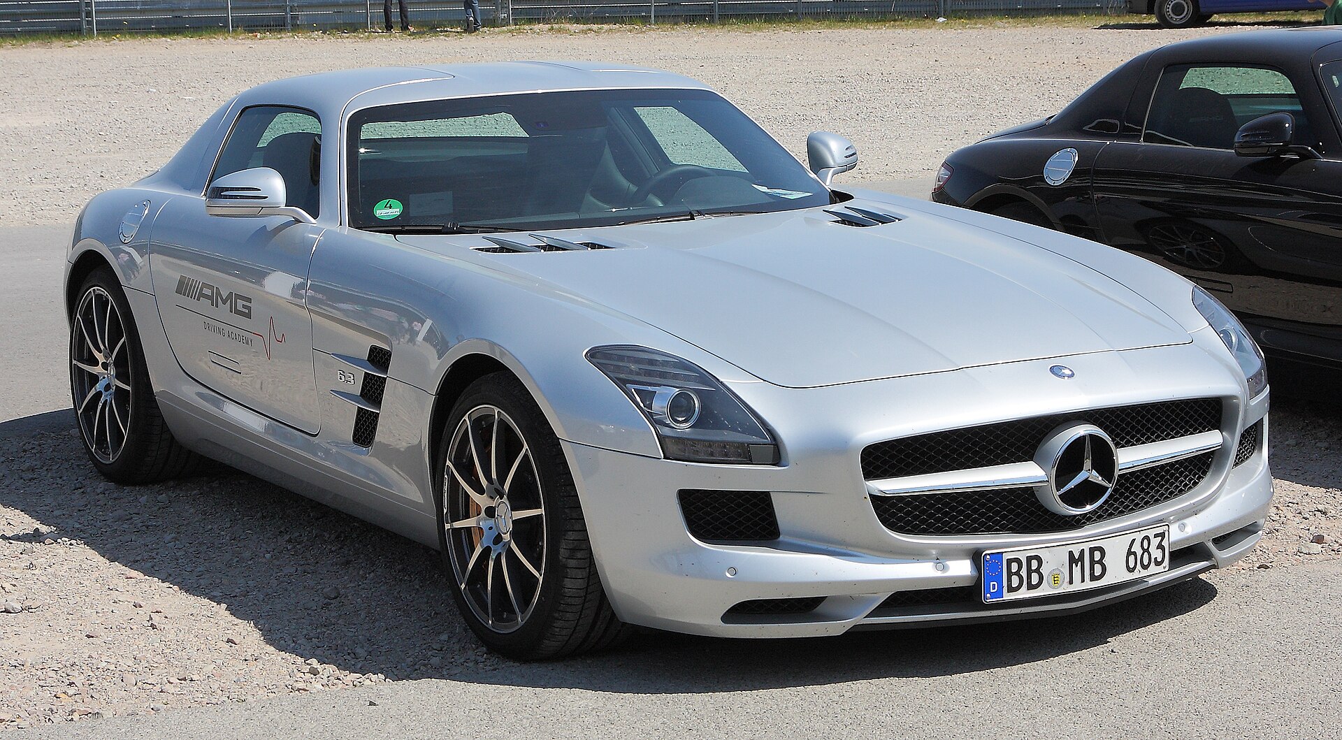 Mercedes-Benz SLS AMG front view