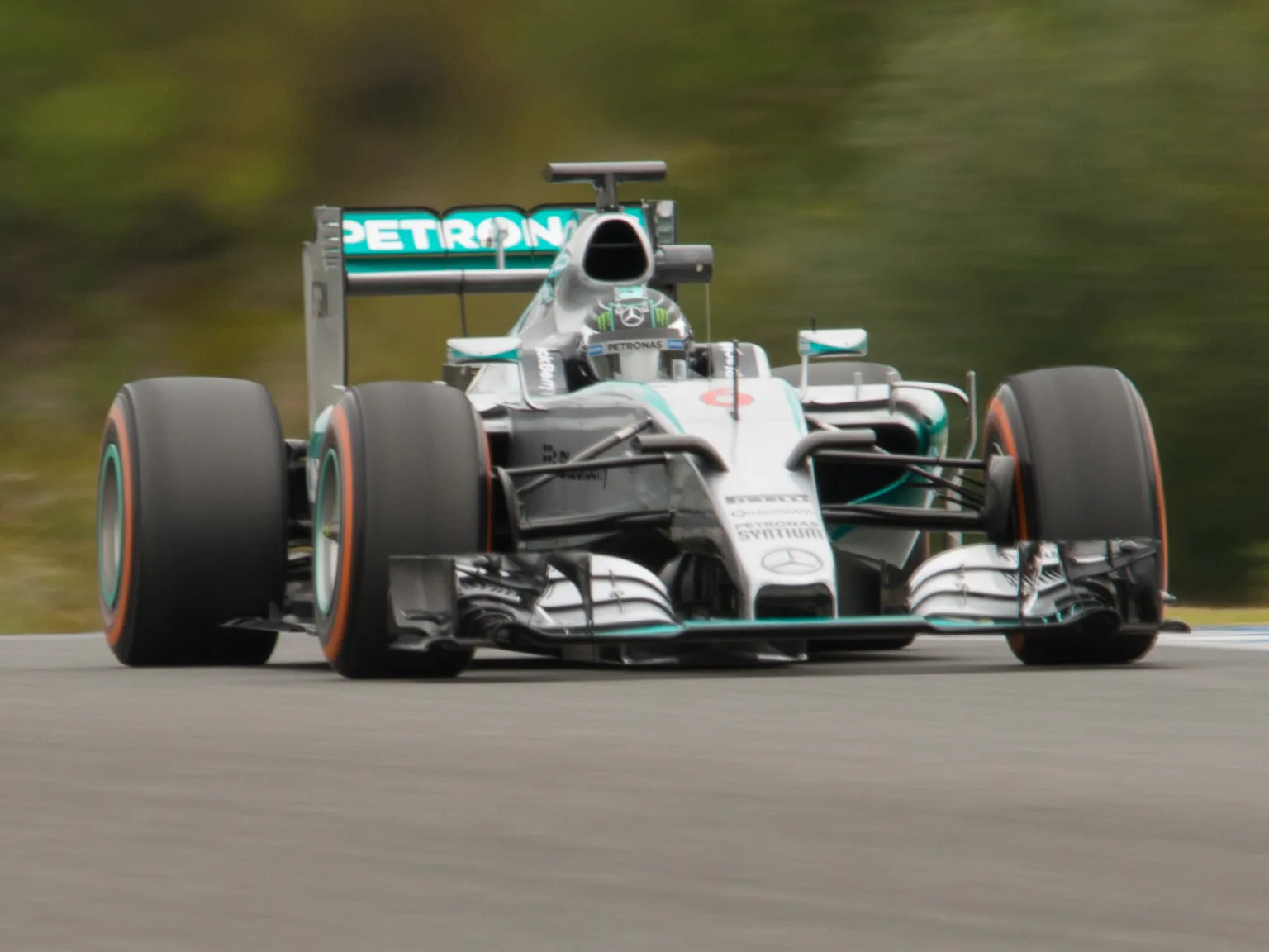 Mercedes F1 W06 Formula One car, 2015 season