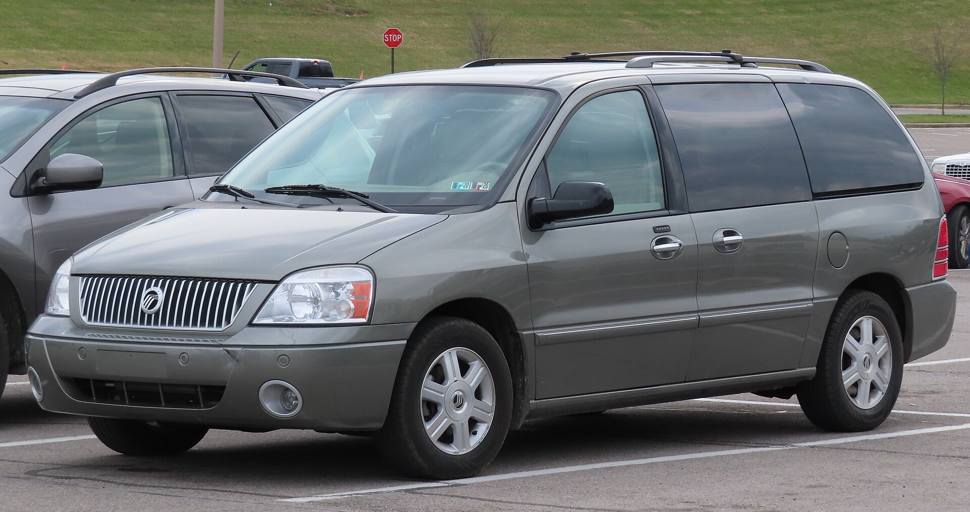 2004-2007 Mercury Monterey minivan