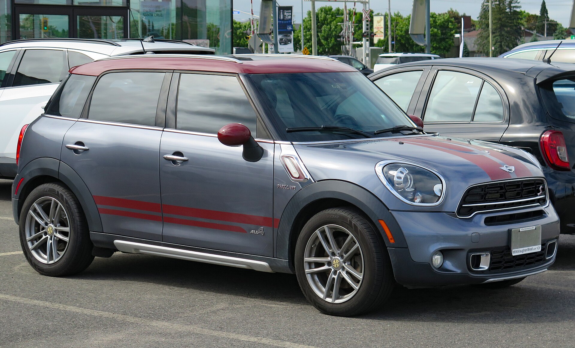 2016 Mini Countryman Cooper S All4 Park Lane in Earl Grey Metallic, front right