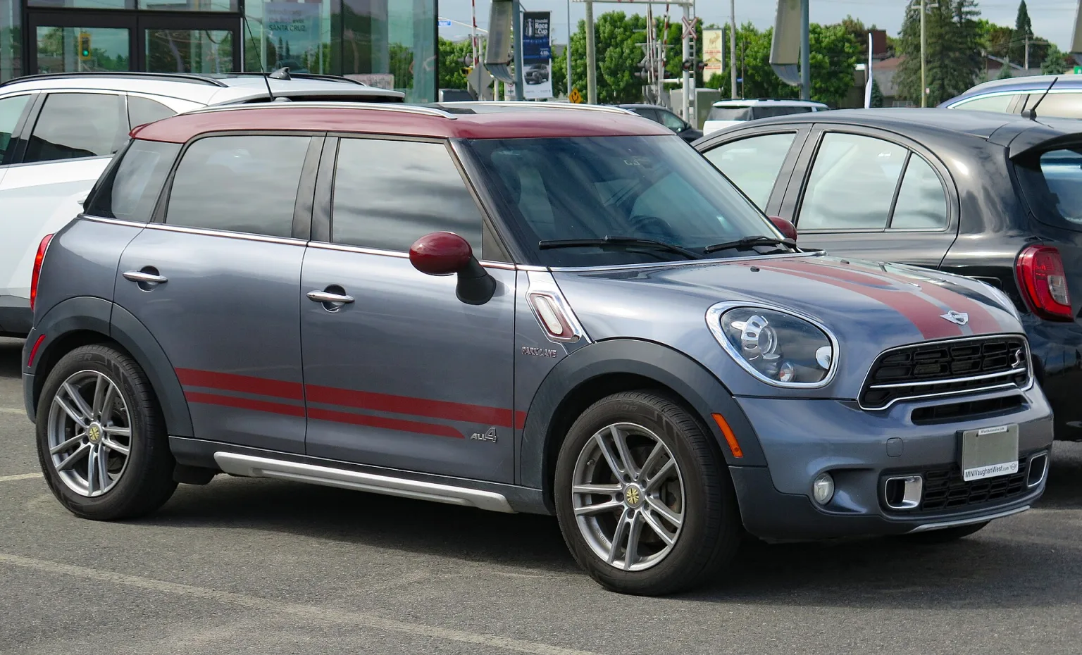 2016 Mini Countryman Cooper S All4 Park Lane in Earl Grey Metallic, front right
