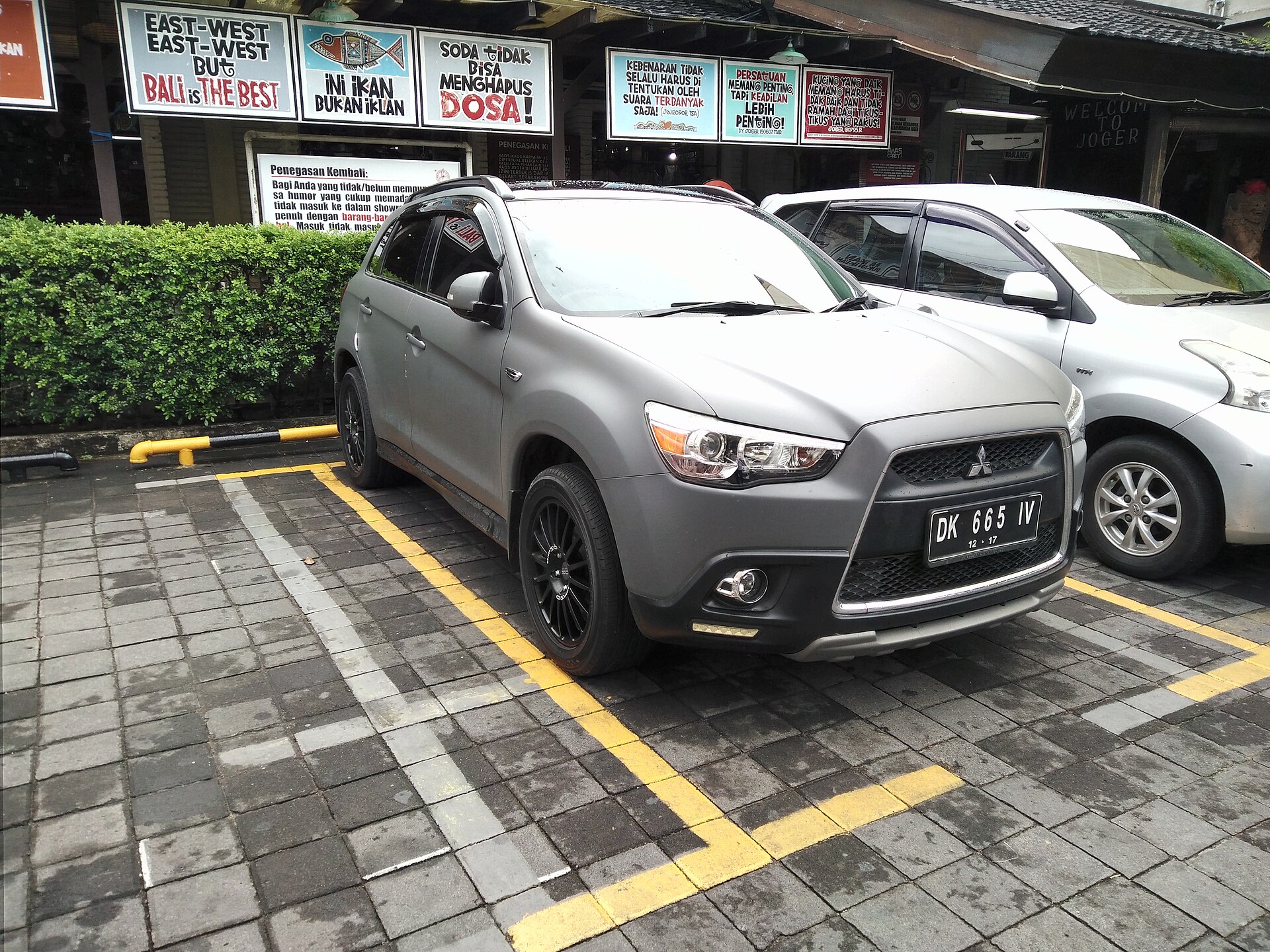 2012 Mitsubishi Outlander Sport in Kuta