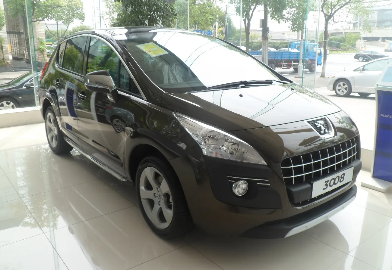 Peugeot 3008 in China, photographed in June 2012.