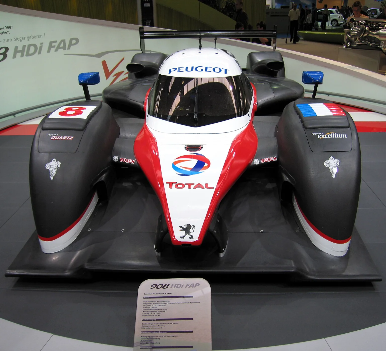 Peugeot 908 HDi FAP front view