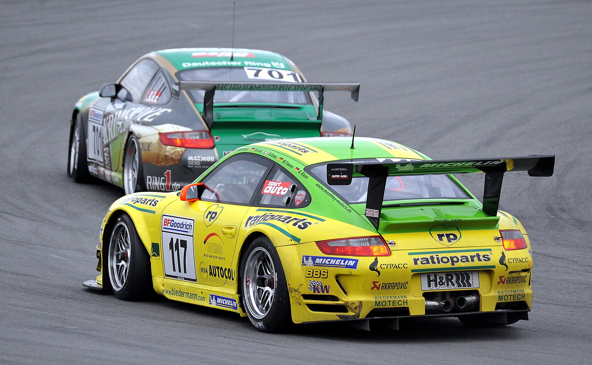 Manthey Racing Porsche 911 GT3 RSR, car number 117.