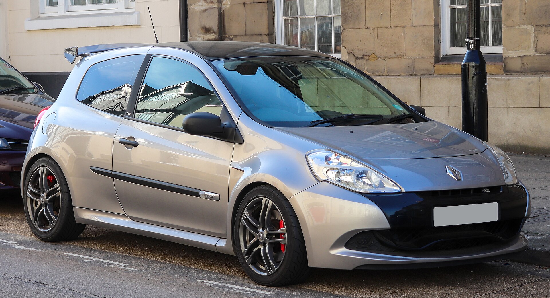 2010 Renault Clio Renaultsport Cup 2.0 Front view