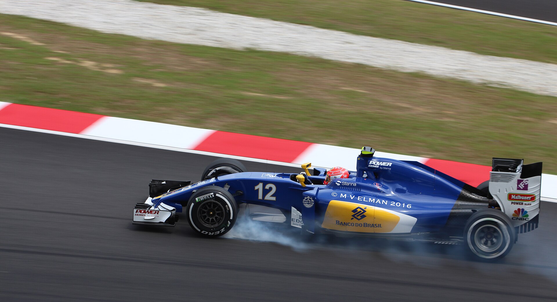 Felipe Nasr driving the Sauber-Ferrari C35 in 2016.