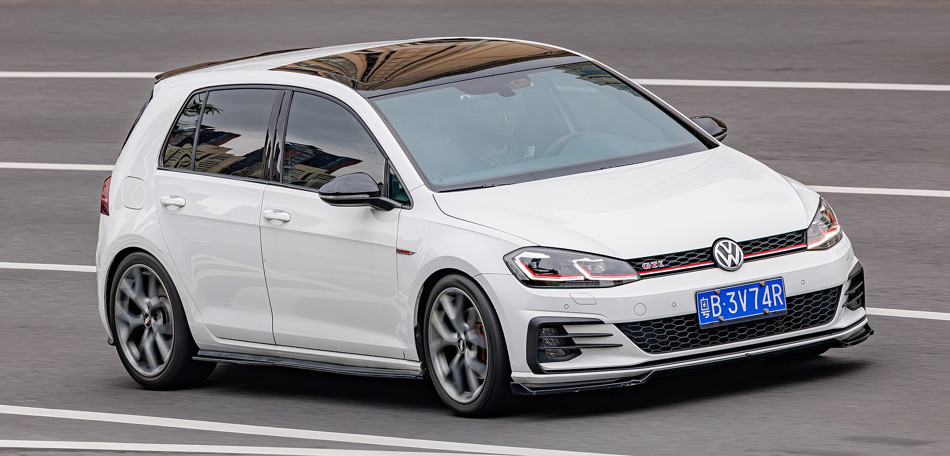 Volkswagen Golf GTI Mk7 (Typ 5G) in China