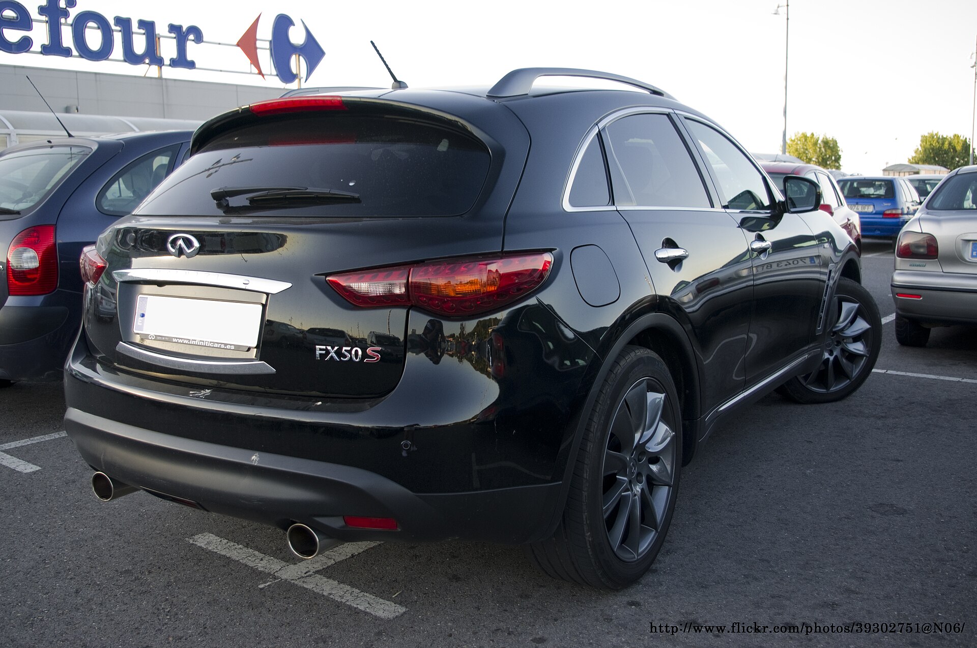 2011 Infiniti FX 50 S, front view
