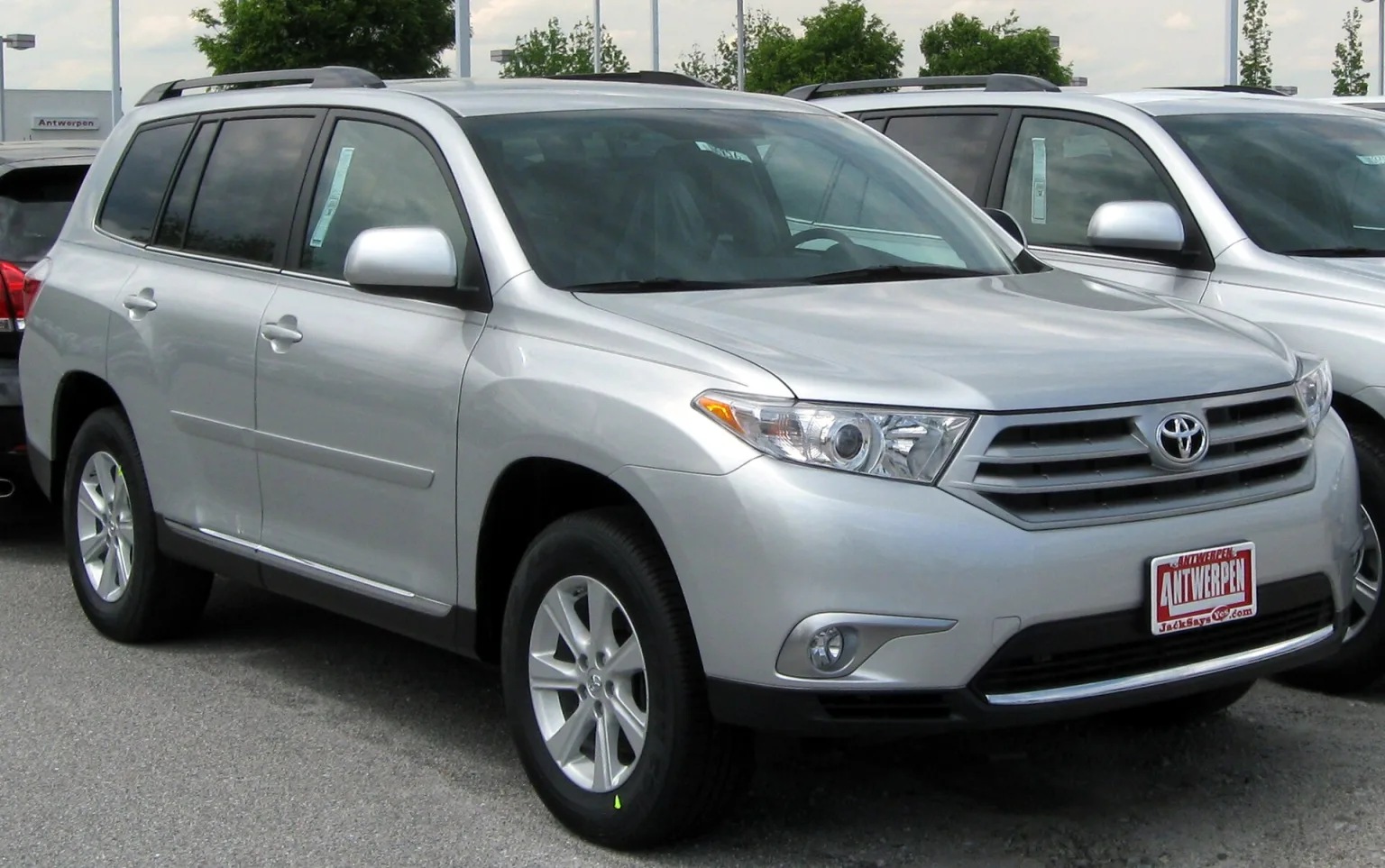 2011 Toyota Highlander, photographed in 2011