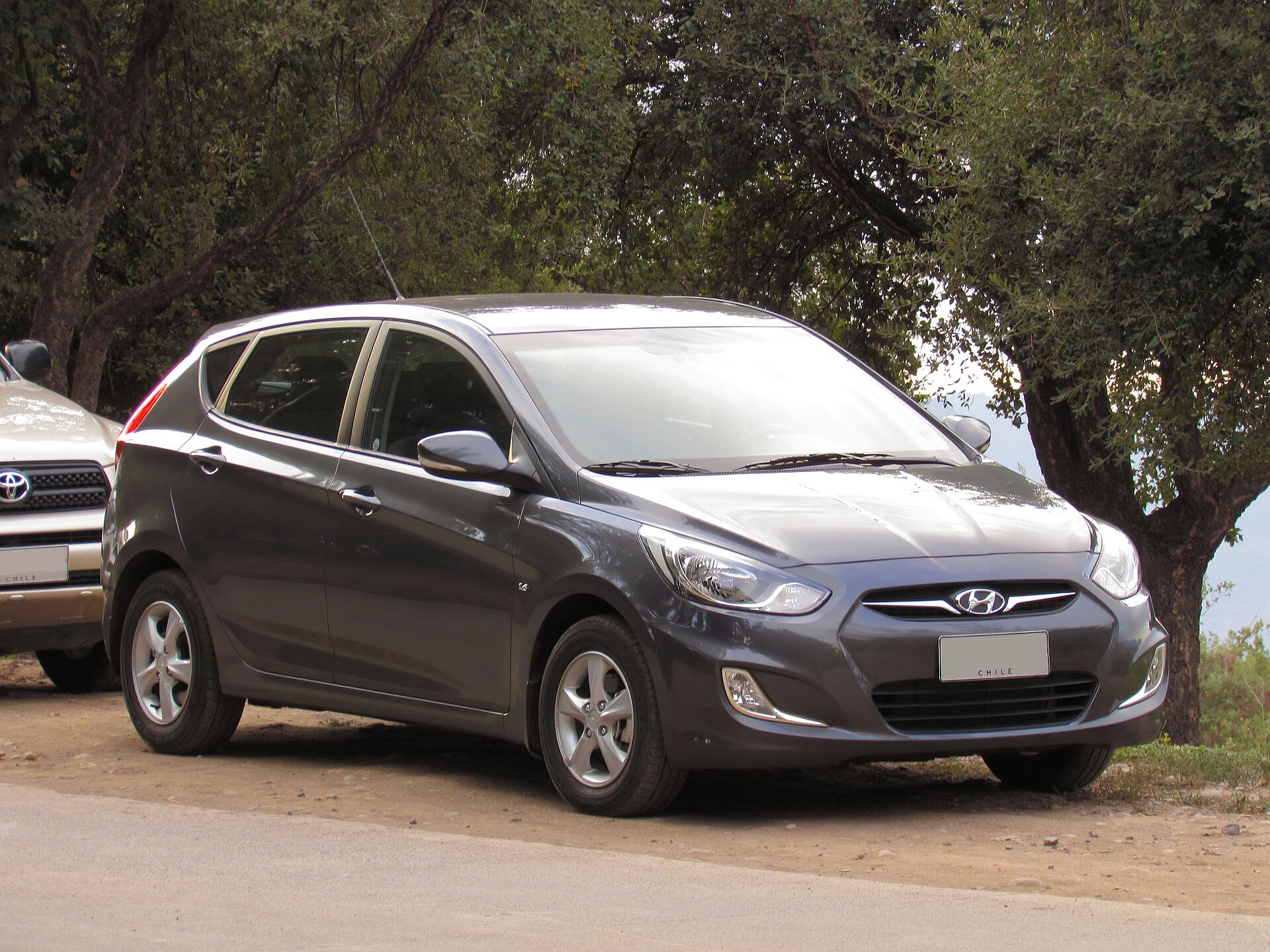 2013 Hyundai Accent GLS 1.6 sedan