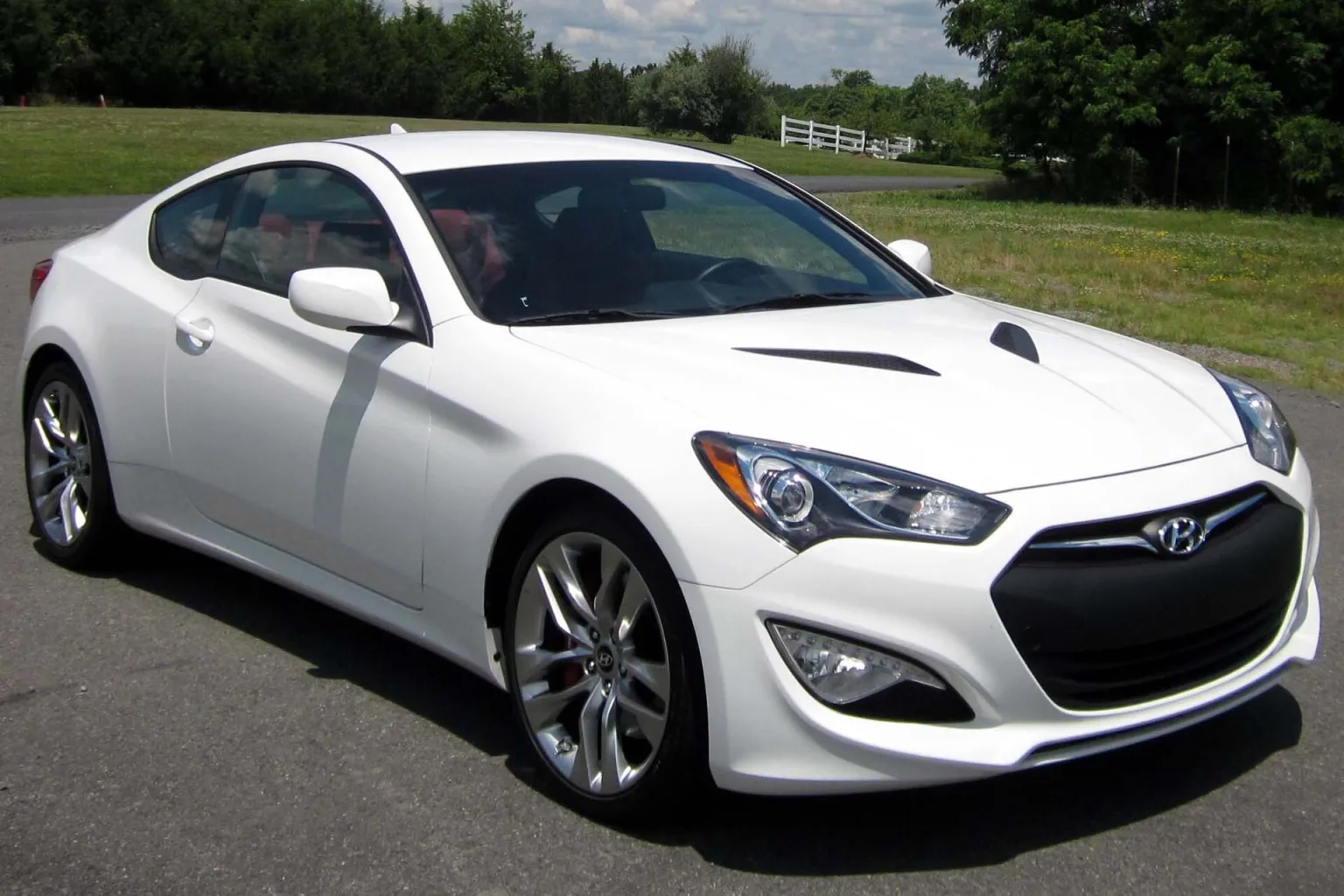 2013 Hyundai Genesis Coupe 3.8 R-Spec at a 2012 event
