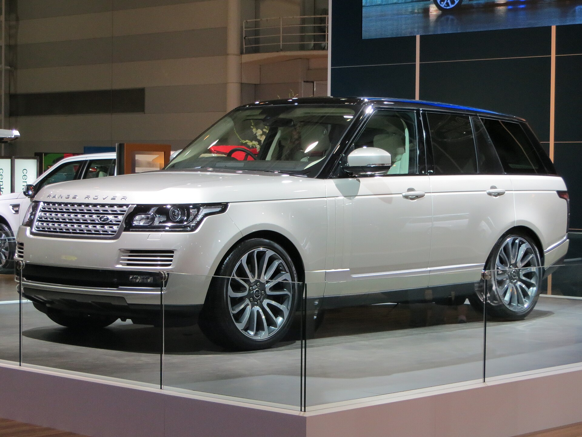 2012 Land Rover Range Rover (L405) Vogue SDV8 wagon