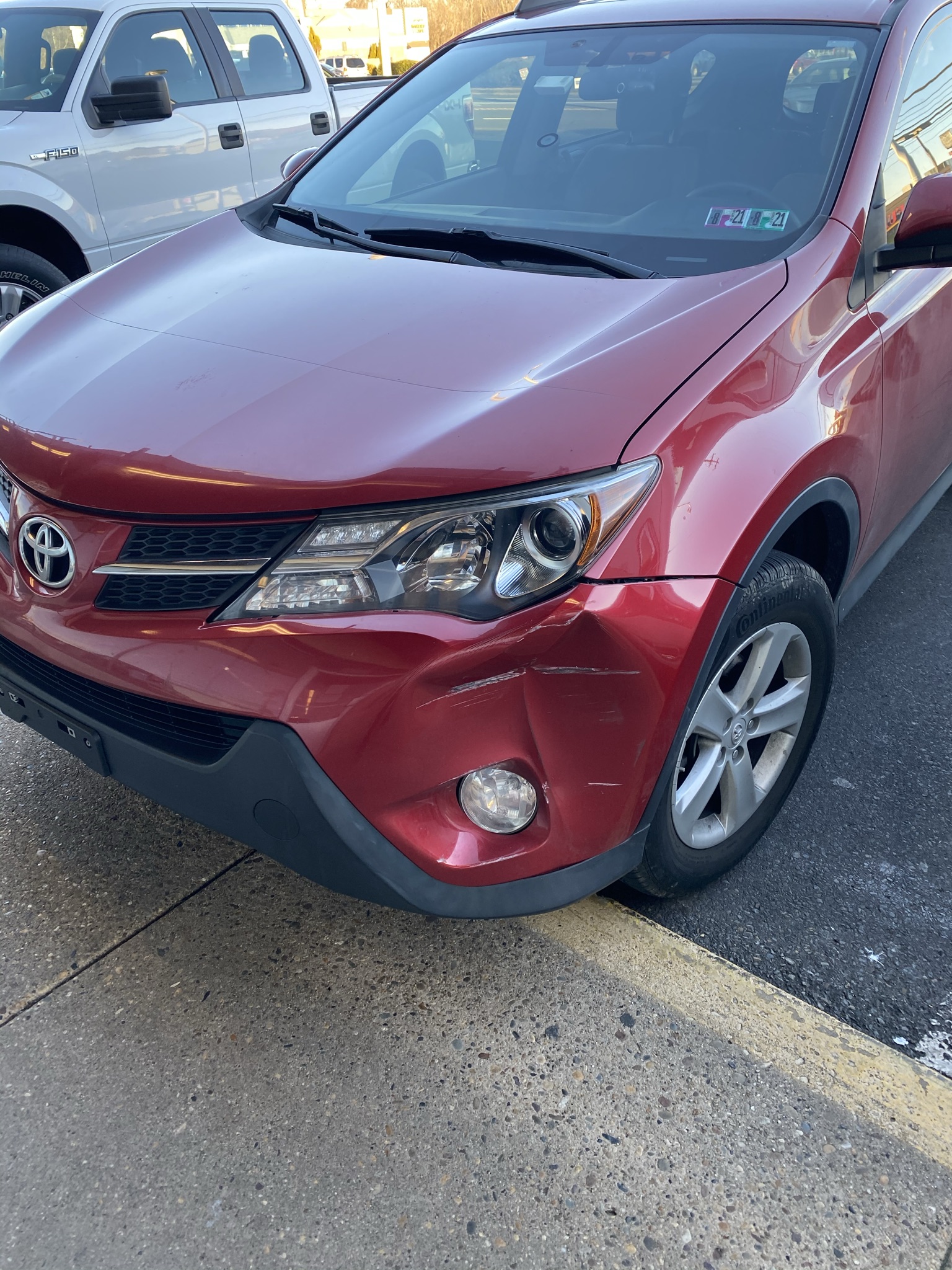 2013 Toyota RAV4 front side view
