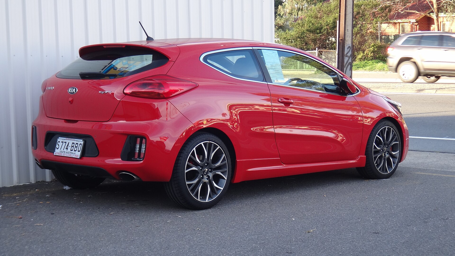 2014 Kia Pro Cee'd GT at a car show