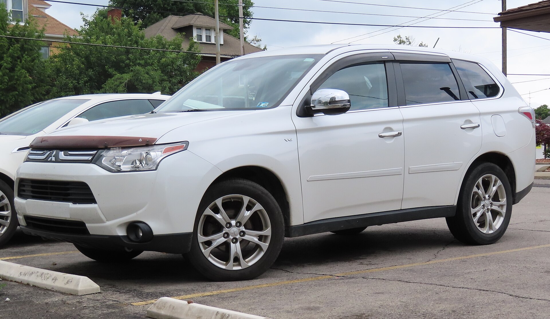 2014 Mitsubishi Outlander, third-generation model
