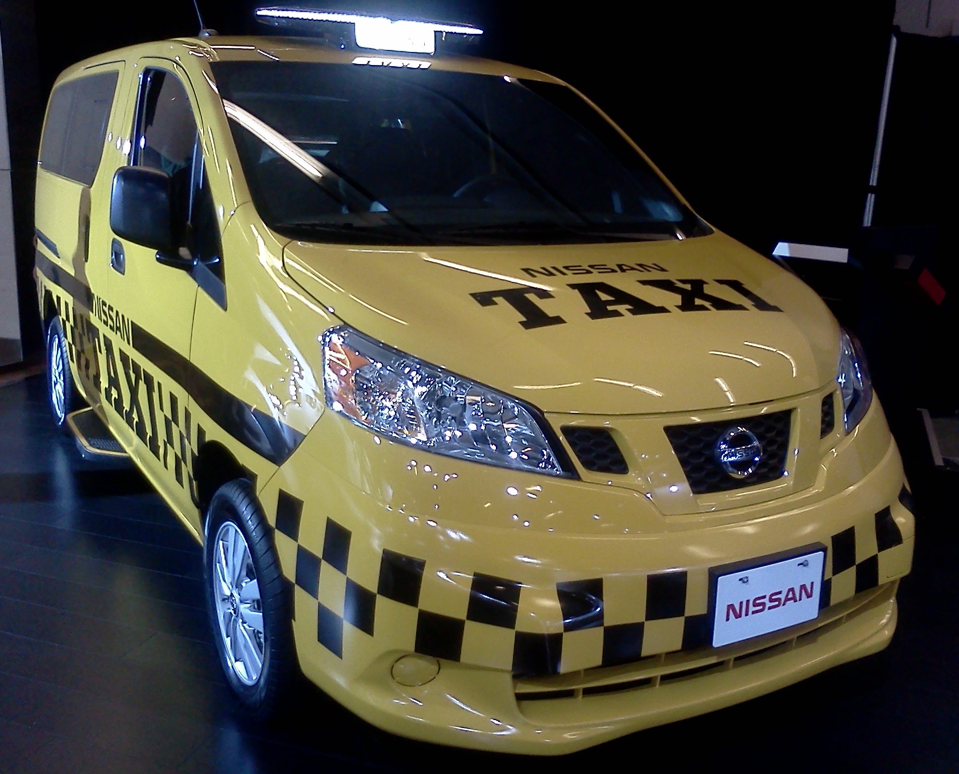 2014 Nissan NV200 Taxi at the 2014 New York Auto Show