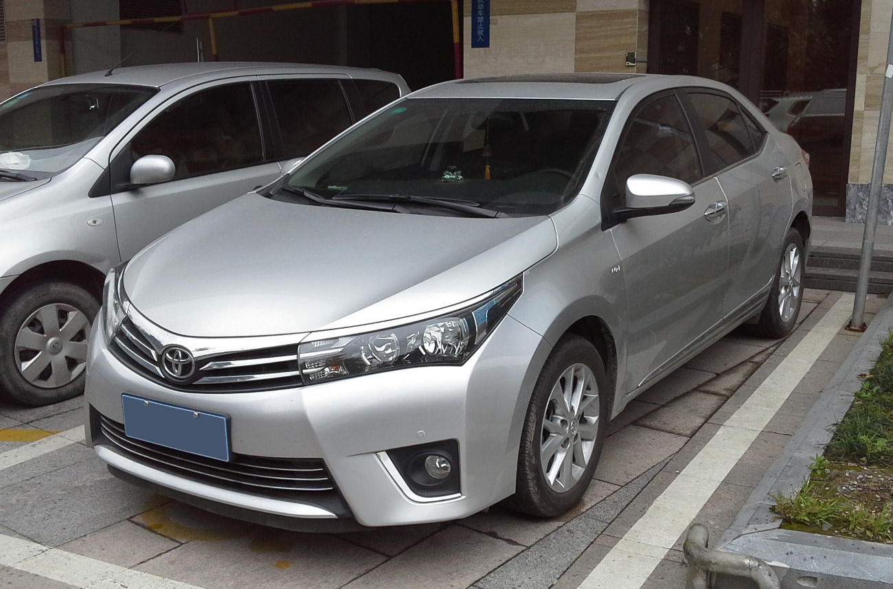 2015 Toyota Corolla E180 sedan in China