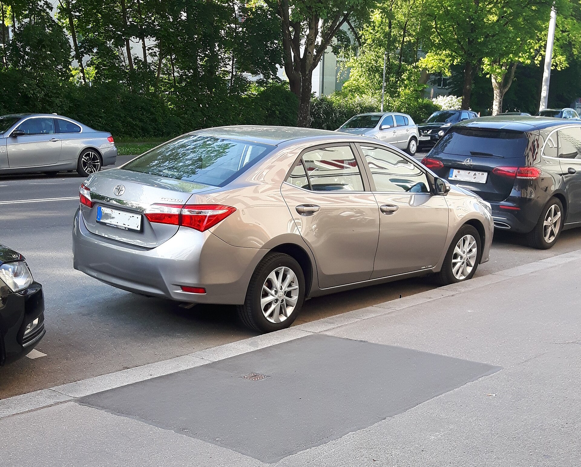 2014 Toyota Corolla (E180) European version