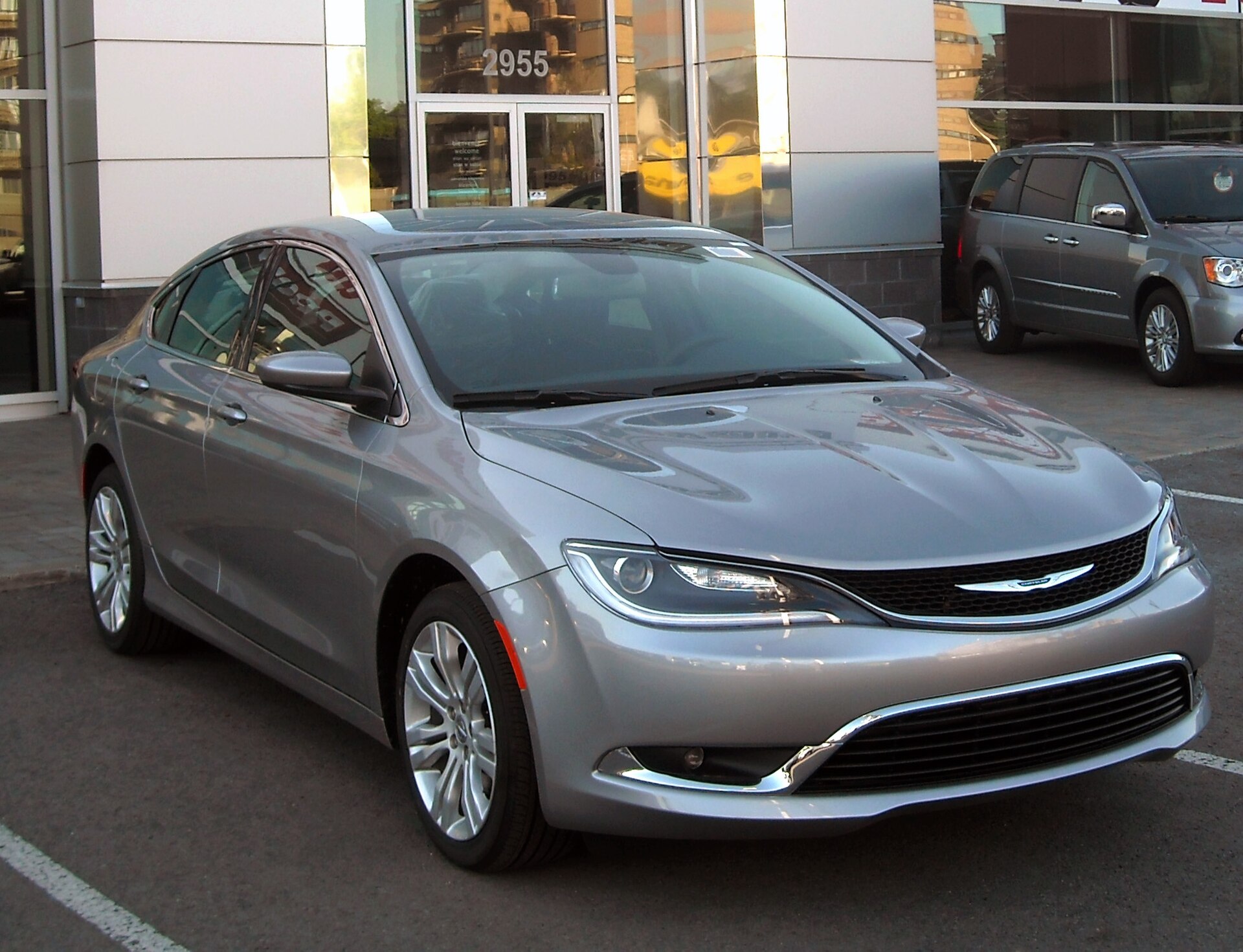 2015 Chrysler 200 Limited in Montreal, QC, Canada