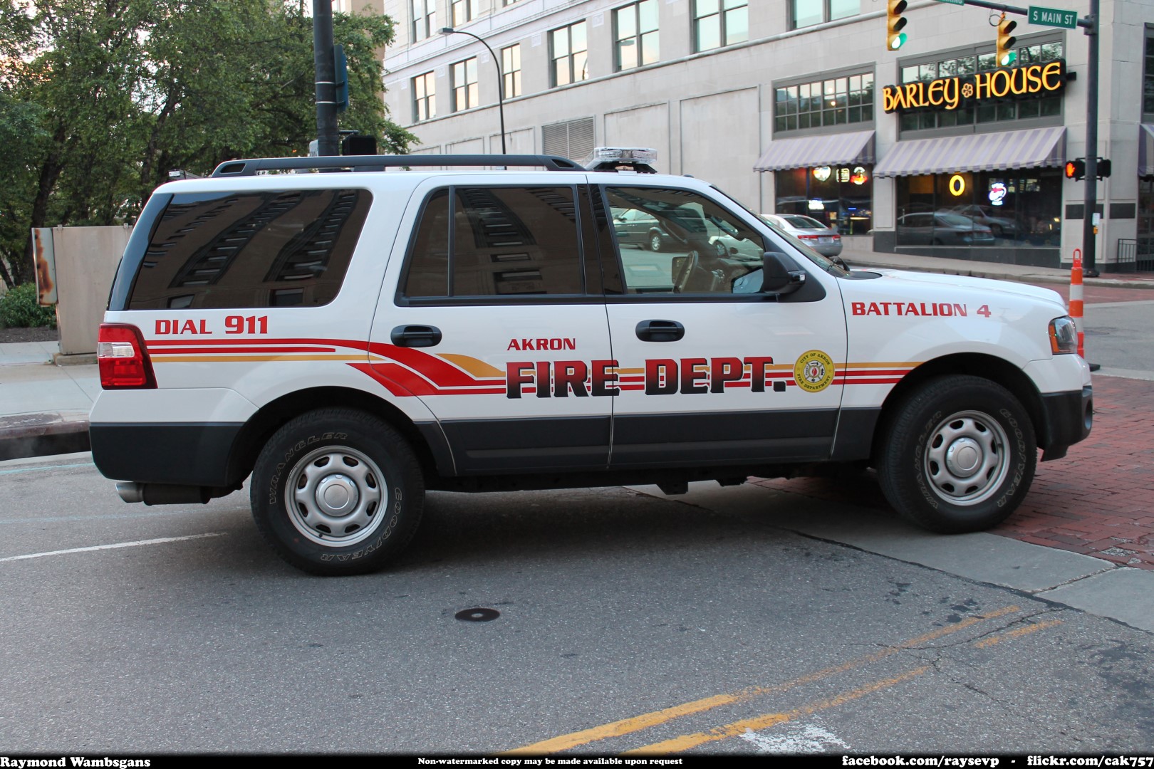 2015 Ford Expedition in Akron Fire Department Battalion 4 livery