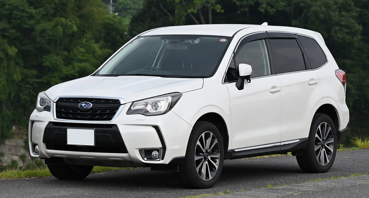 2015-2018 Subaru Forester XT, SJ generation, front view