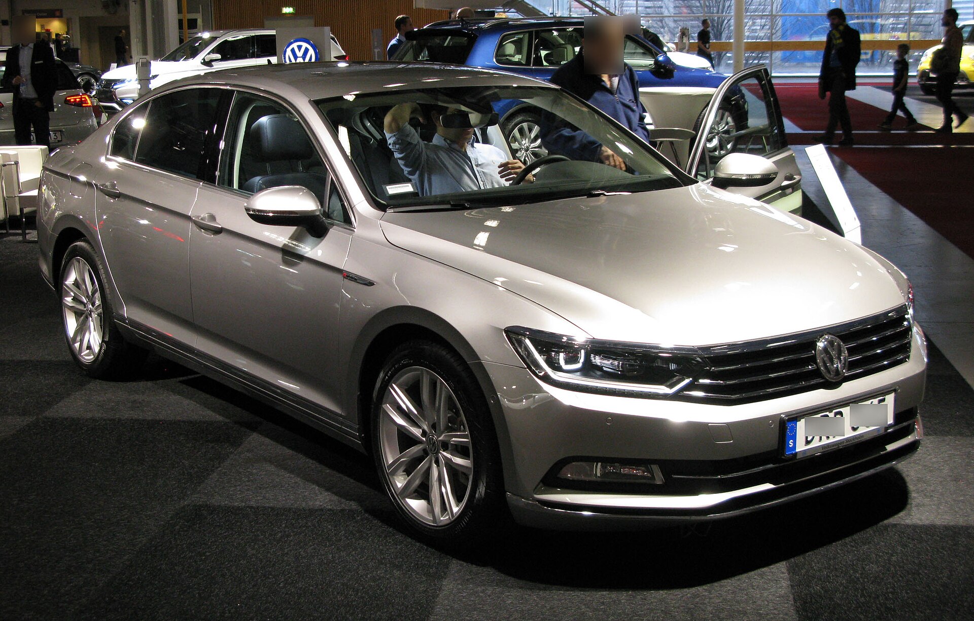 Volkswagen Passat B8 front view