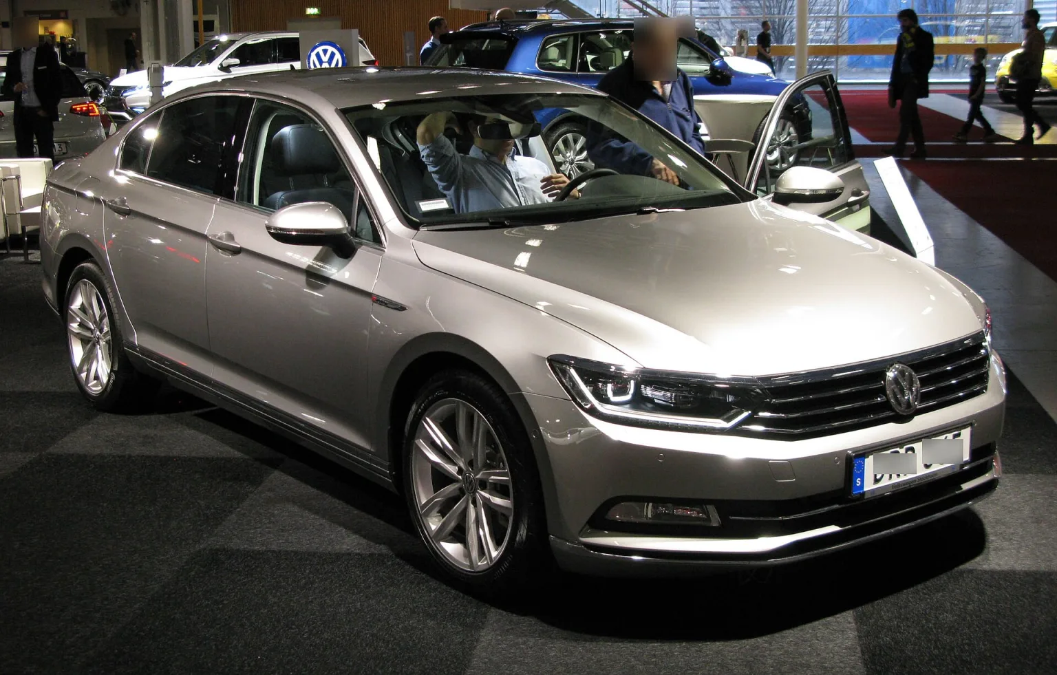 Volkswagen Passat B8 front view