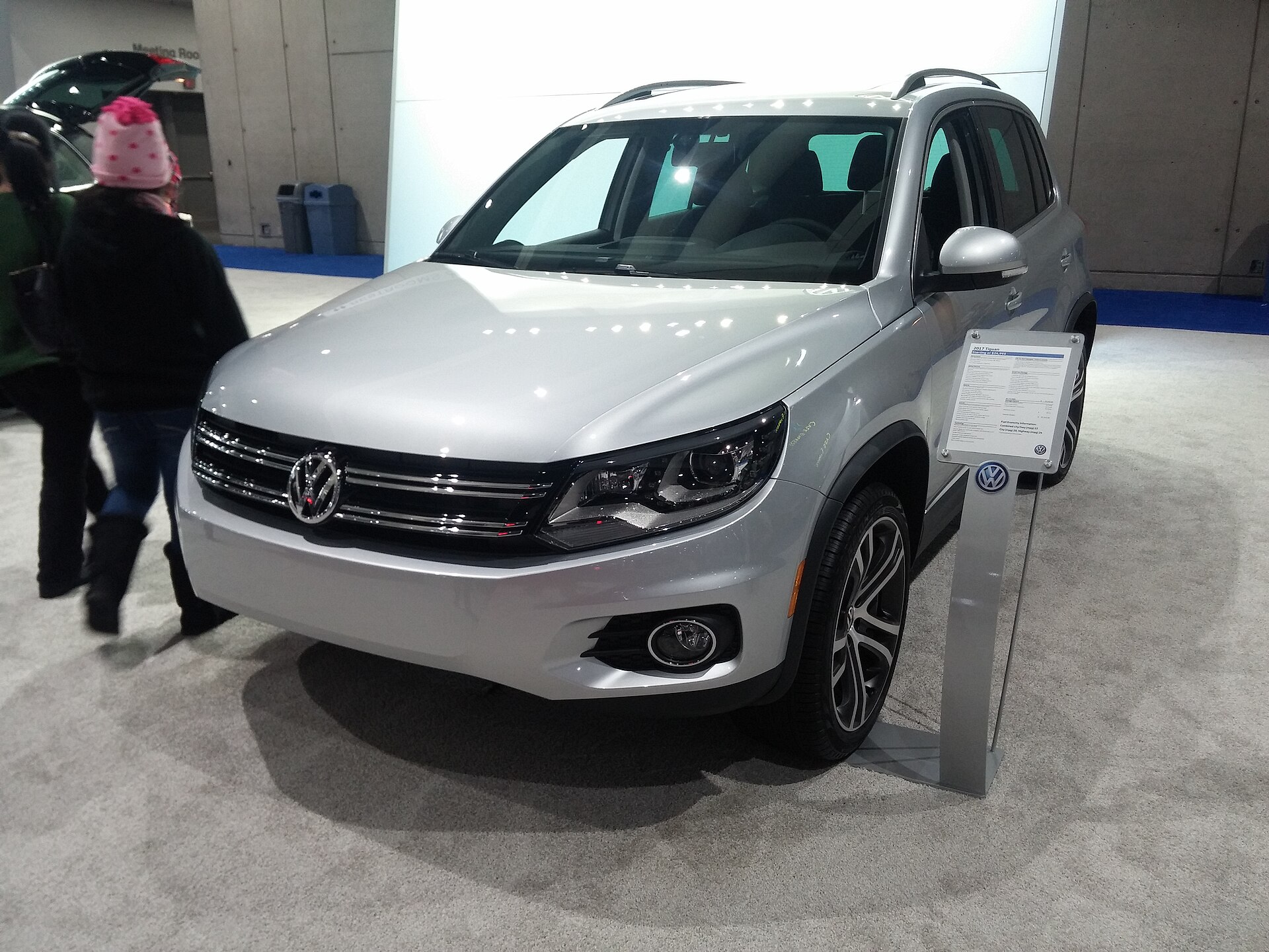 2017 Volkswagen Tiguan TSI, second generation
