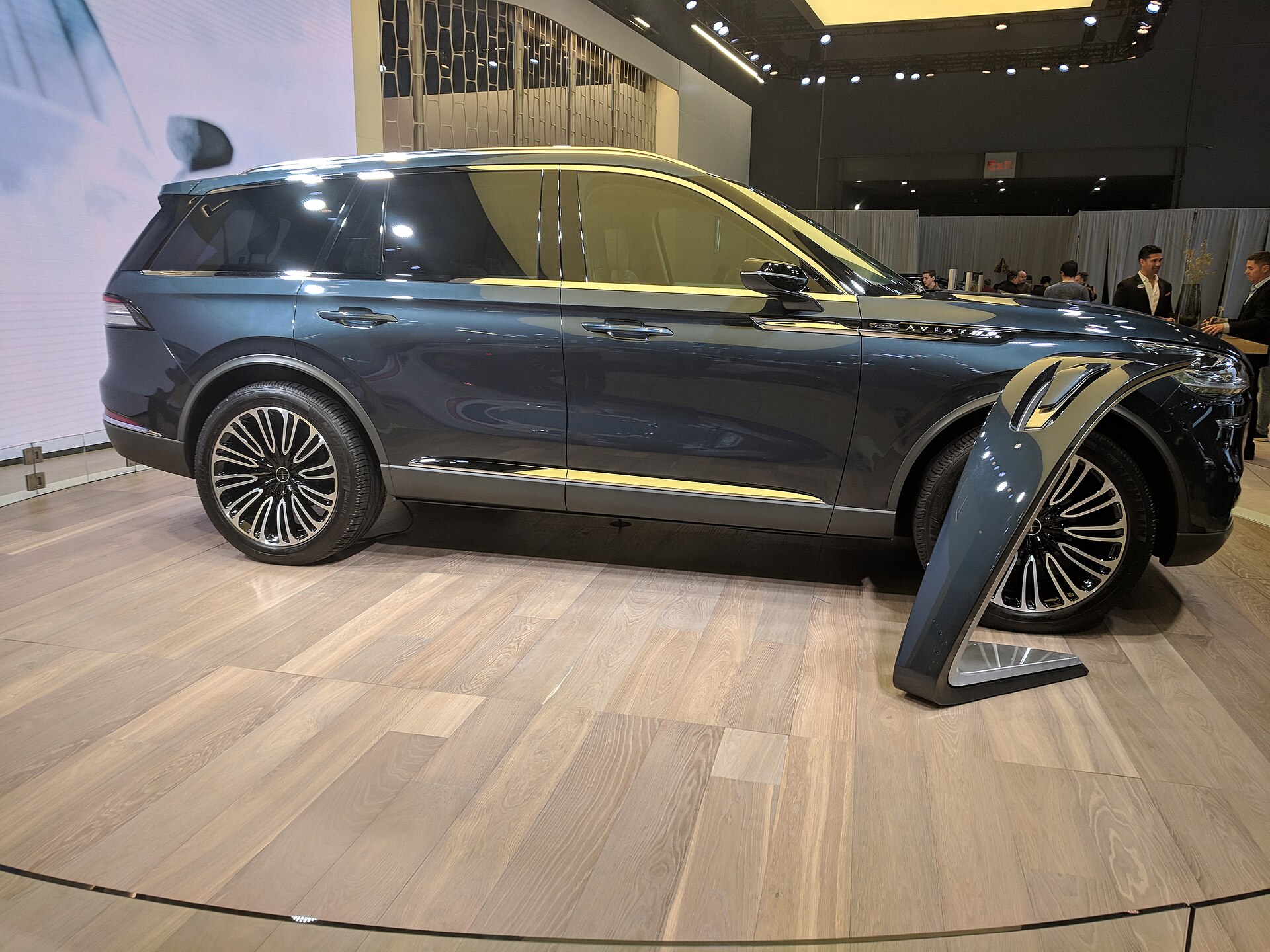 Lincoln Aviator at the 2018 New York Auto Show