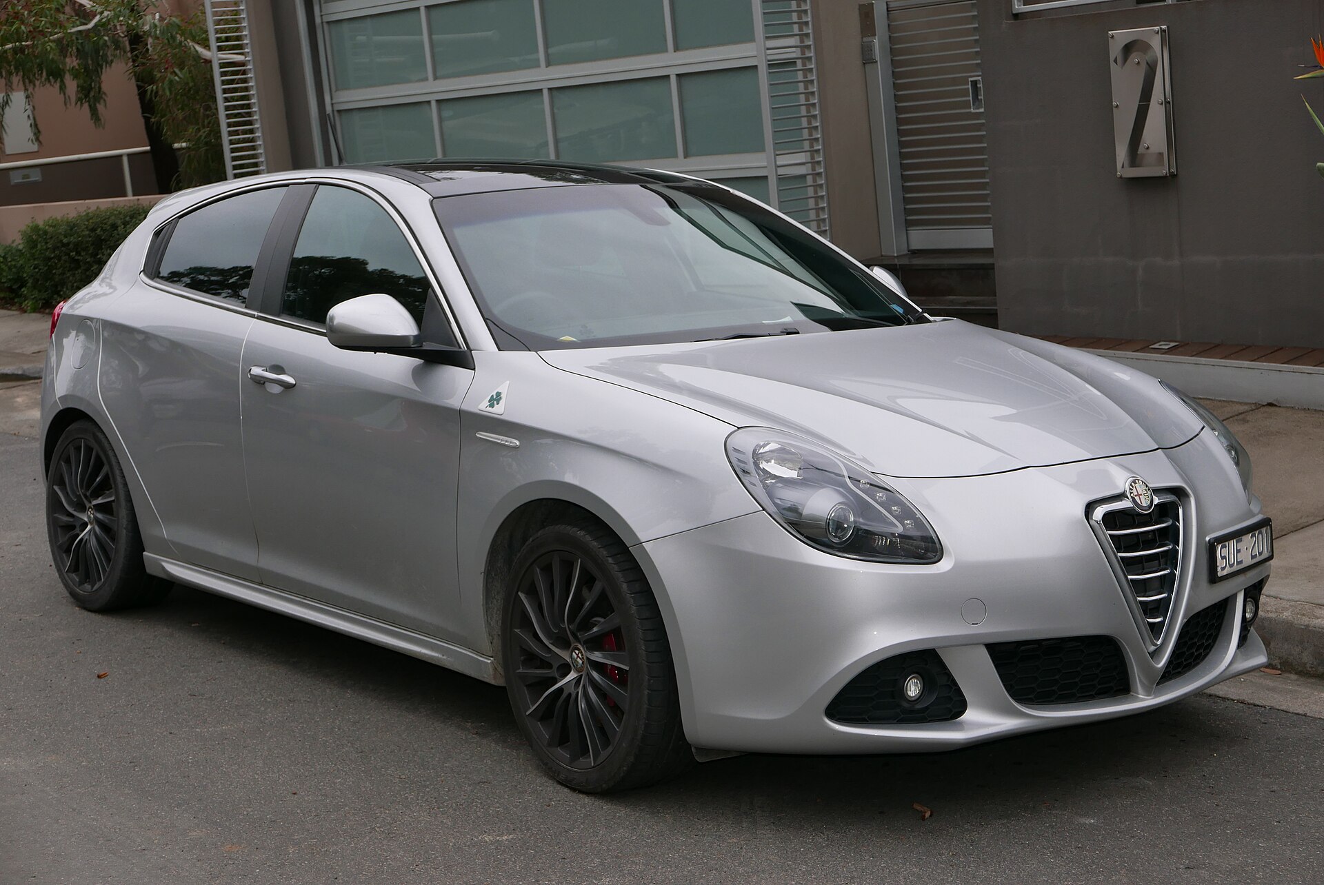 2011 Alfa Romeo Giulietta (type 940) QV hatchback