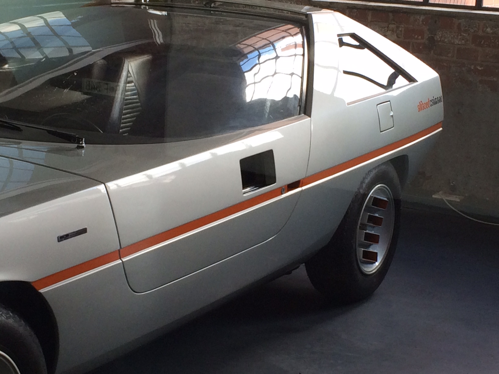 Alfa Romeo Caimano concept car