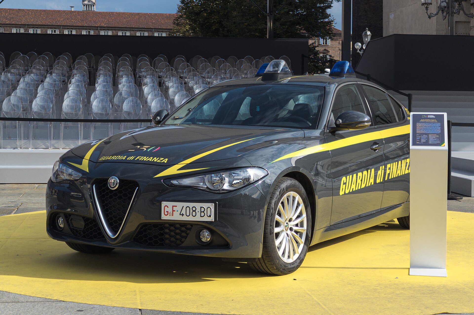 2016 Alfa Romeo Giulia in Guardia di Finanza livery