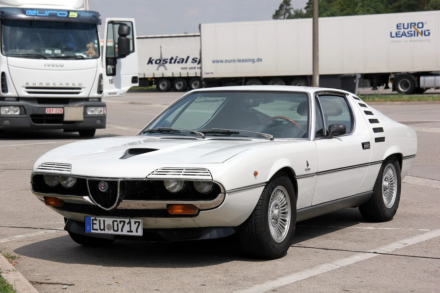 Alfa Romeo Montreal at a car event, front three-quarter view