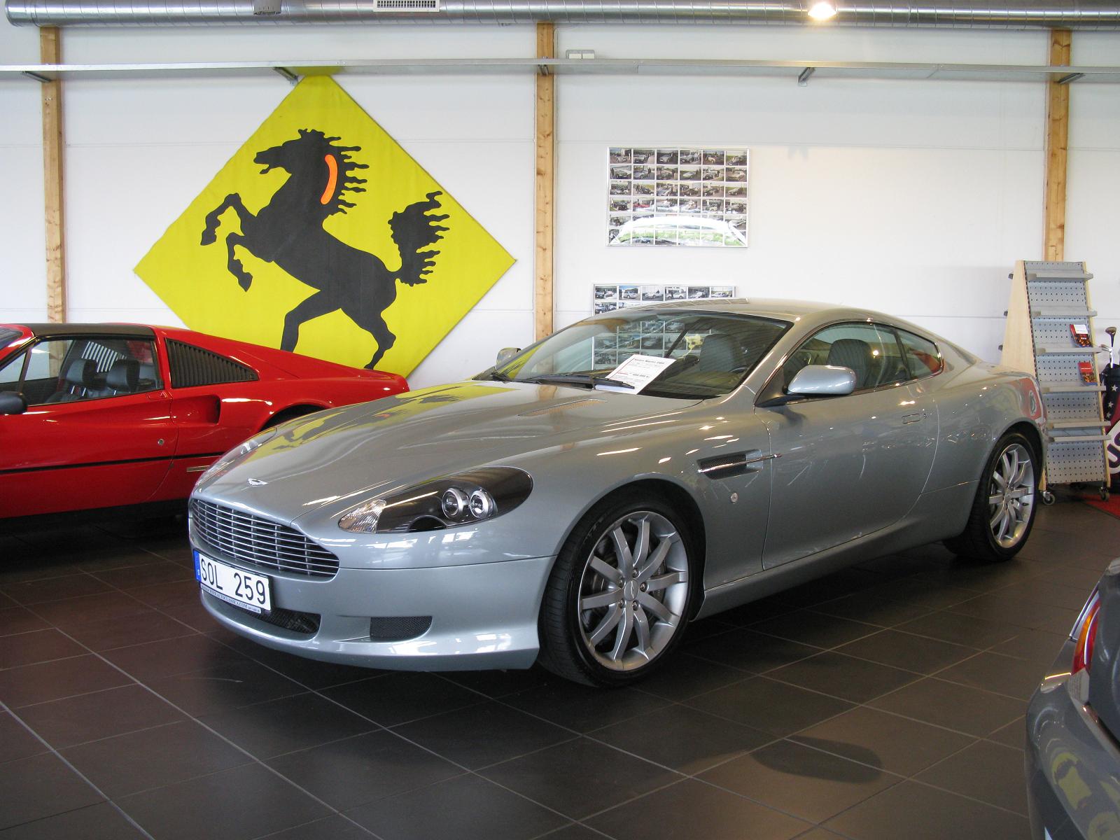 Aston Martin DB9
